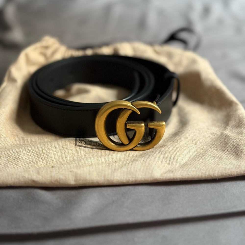 Gucci Black Leather Belt 42”